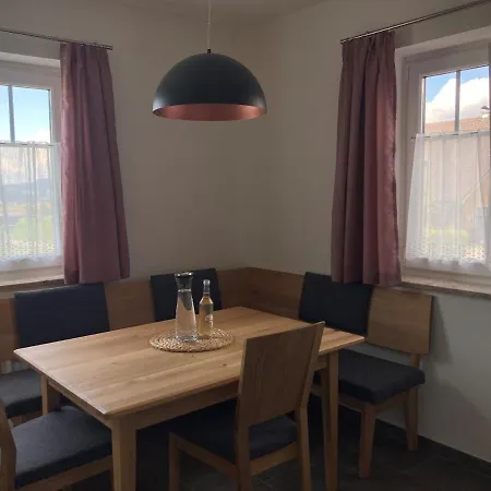 Pferdehof Thomayer Lägenhet Strasswalchen