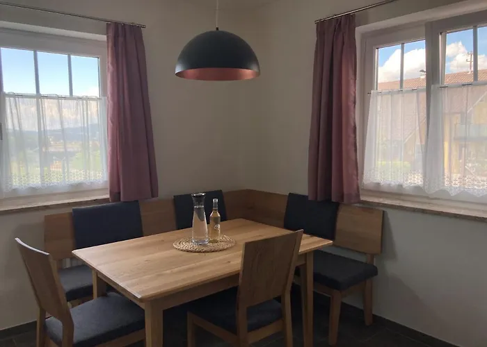 Pferdehof Thomayer Appartement Straßwalchen