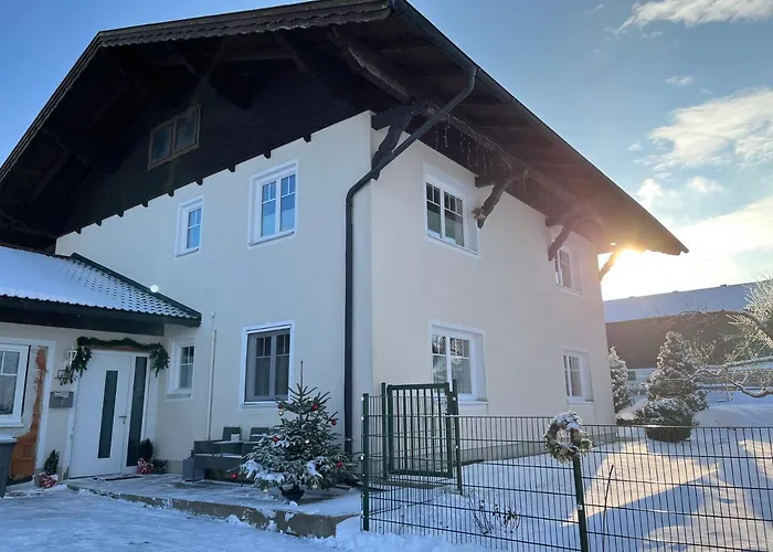 Pferdehof Thomayer * 施特拉斯瓦尔兴