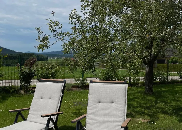 Pferdehof Thomayer * 施特拉斯瓦尔兴